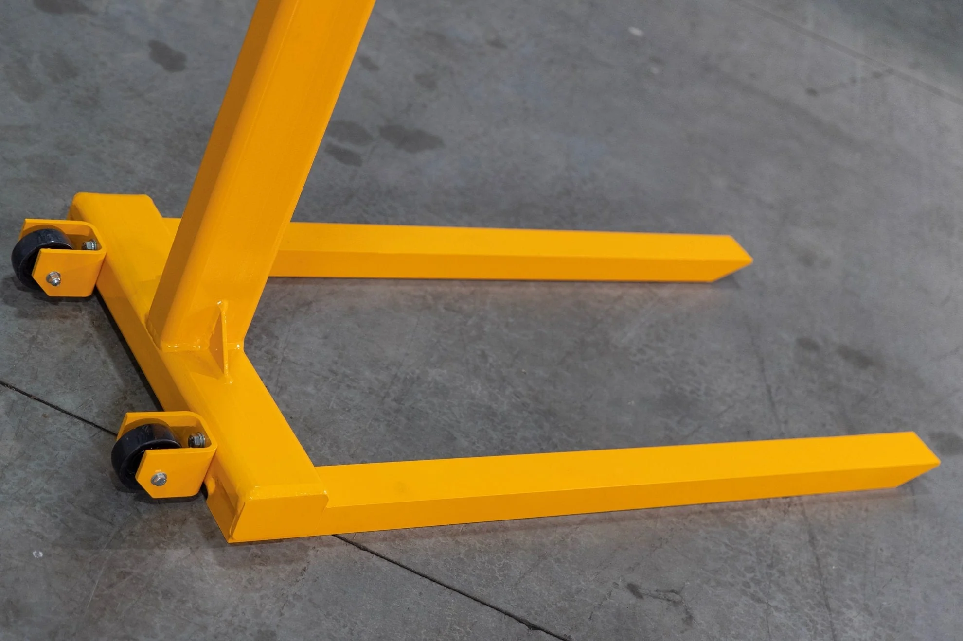 Tandemloc AN17W Wheeled Lightweight Pallet Lifters - Image 3